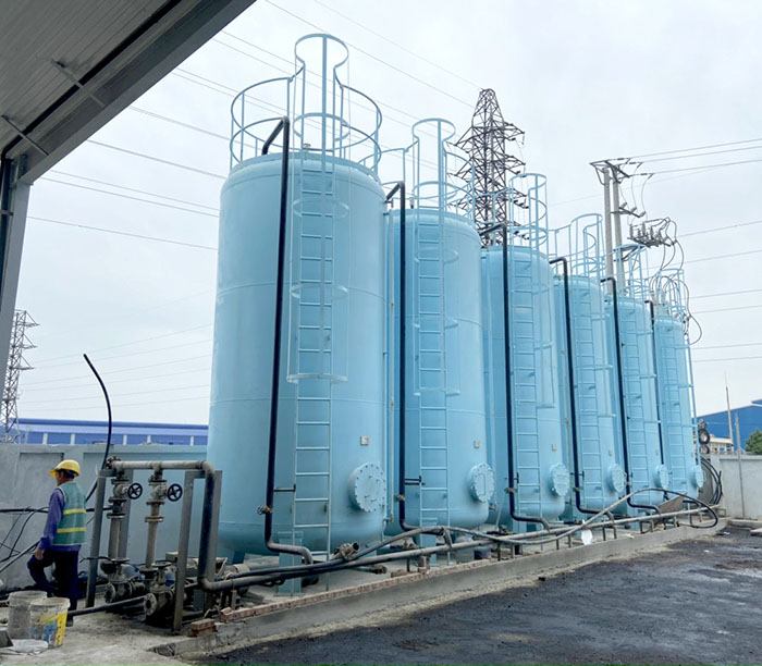Fuel storage tank